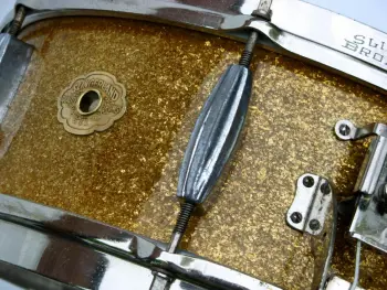 What happened to the finish - Slingy red sparkle