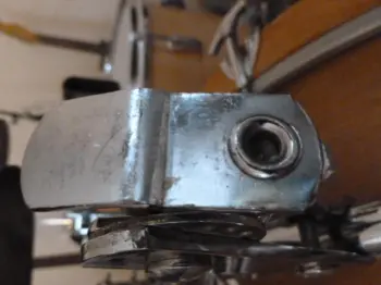 60's Slingerland hardware. Repair, or replace.