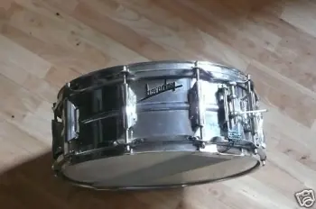 Help identifying a snare drum please?