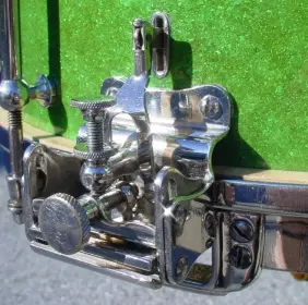 [B]1932-34 SLINGERLAND 5 x 14 SPARKLING GREEN ARTIST DUALL MODEL (“PULLEY” VERSION)[B