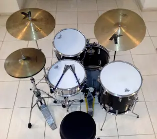 Show off your gigging kits