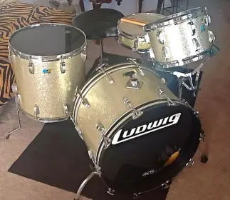 Show off your gigging kits