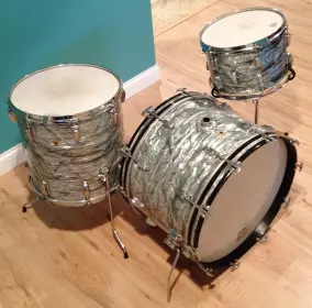 FOR SALE: Vintage 1969 Ludwig Classic 13/16/22 in SBP