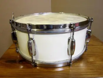 Slingerland '56-59 white lacquer snare?