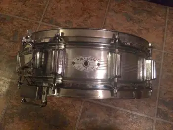 RARE vintage early 60's Rogers COB 7 Line Dnyasonic snare drum
