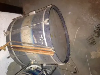 Rogers Luxor Drum Set.