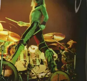 Alex Van Halen Tribute kit - 11 pieces -1981/82