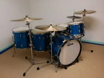 2 floor toms rule.