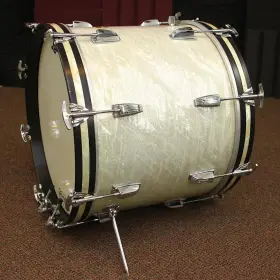 SUPER clean WMP 65 Ludwig Downbeat kit, 59 COB Super 400 and 66 14 X 18 WMP Bass drum