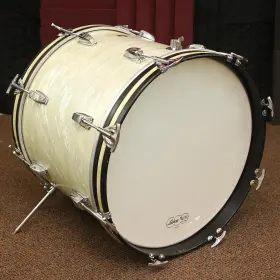 SUPER clean WMP 65 Ludwig Downbeat kit, 59 COB Super 400 and 66 14 X 18 WMP Bass drum