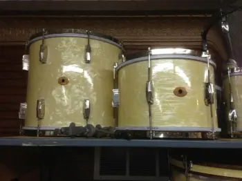 Virgin floor tom mount question