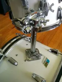 B/O badging Jazz size Ludwig kit in Wht Cortex..