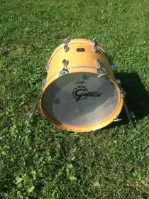 Vintage Gretsch square badge 14” x 18” bass drum, natural maple