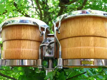 VALJE conga drums