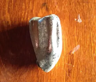Can anyone identify these BD lugs?
