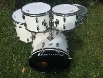 Vintage Ludwig Blue + Olive badge 'Hollywood' Drums set w/ 6.5&quot; x 14 Supraphonic