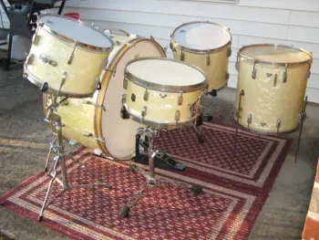 This is the Display Your Leedy Drums Thread
