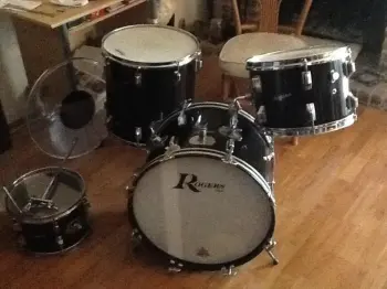 This is the Display Your Rogers Drums Thread