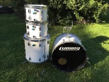 Vintage 70's Ludwig Blue + Olive badge 'Hollywood' Drum set