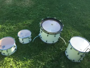 Vintage 70's Ludwig Blue + Olive badge 'Hollywood' Drum set