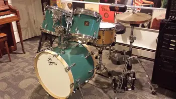 This is Display Your old Gretsch thread