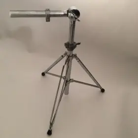 Mount a single Rogers Tom with MeriLoc from a stand