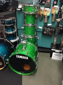 6 Piece Yamaha Beech Custom    great shape