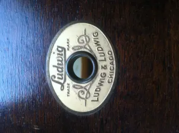 Ludwig &amp; ludwig 1920's bass drum details??