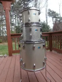 Two Types Of Ludwig Silver Sparkle