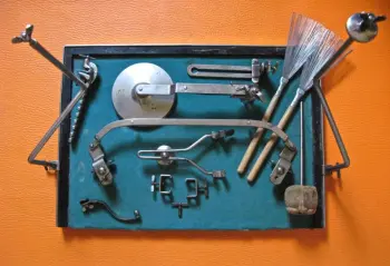 Vintage traps table and parts...