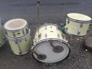 1950s Slingerland Radio king 13/16/22/14snr drum set in White Marine Pearl
