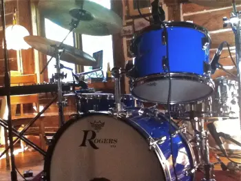 How Many Canadian Members Here &amp; Let`s See Your Vintage Drums!!