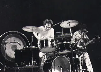 Help identifying age/valuing drum kit