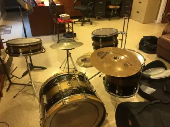 Ludwig trans badge duco