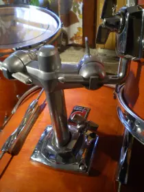 Premier experts please! Not sure what is this...