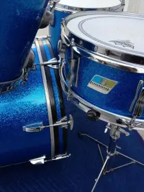 FOR SALE: Vintage 1970s Ludwig Blue Sparkle Downbeat with Jazzfest