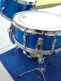 FOR SALE: Vintage 1970s Ludwig Blue Sparkle Downbeat with Jazzfest