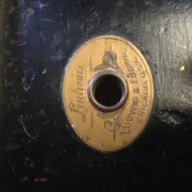 Can anyone ID the vintage of this drum please??