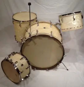 Ludwig tacked head toms?