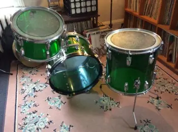 This is the Display Your Vistalite/Acrylic Drums Thread