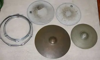 Mysterious cymbal - need help