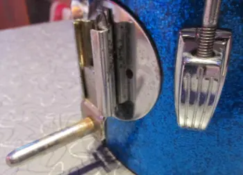 Will Ludwig 70's clip mount fit 60's clip holder?