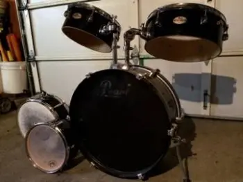 Pearl Rhythm Traveler Drum set