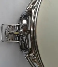 Ludwig Super Sensitive 70's needs restoring help on id