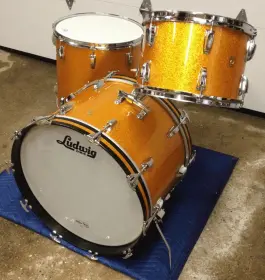 FOR SALE: Vintage Late 1960s Ludwig Classic 22/16/13 Rewrap in Gold Sparkle