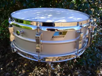For Sale: Very Nice Ludwig 70's Blue Olive Badge Acrolite