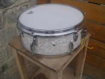 Restoration of an old Tromsa Roxy Snare!
