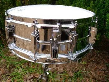 For Sale: Vintage Ludwig Supraphonic