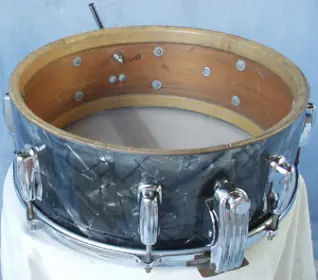 Help identifying Snare shell/drill spacing