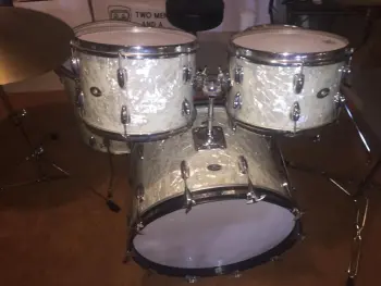Slingerland four piece in white marine pearl